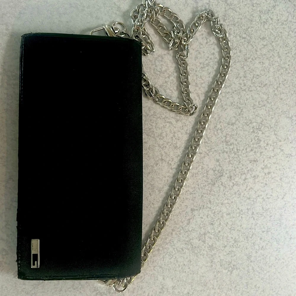 Black Gucci Wallet w/unbranded Chain - Picture 2 of 7